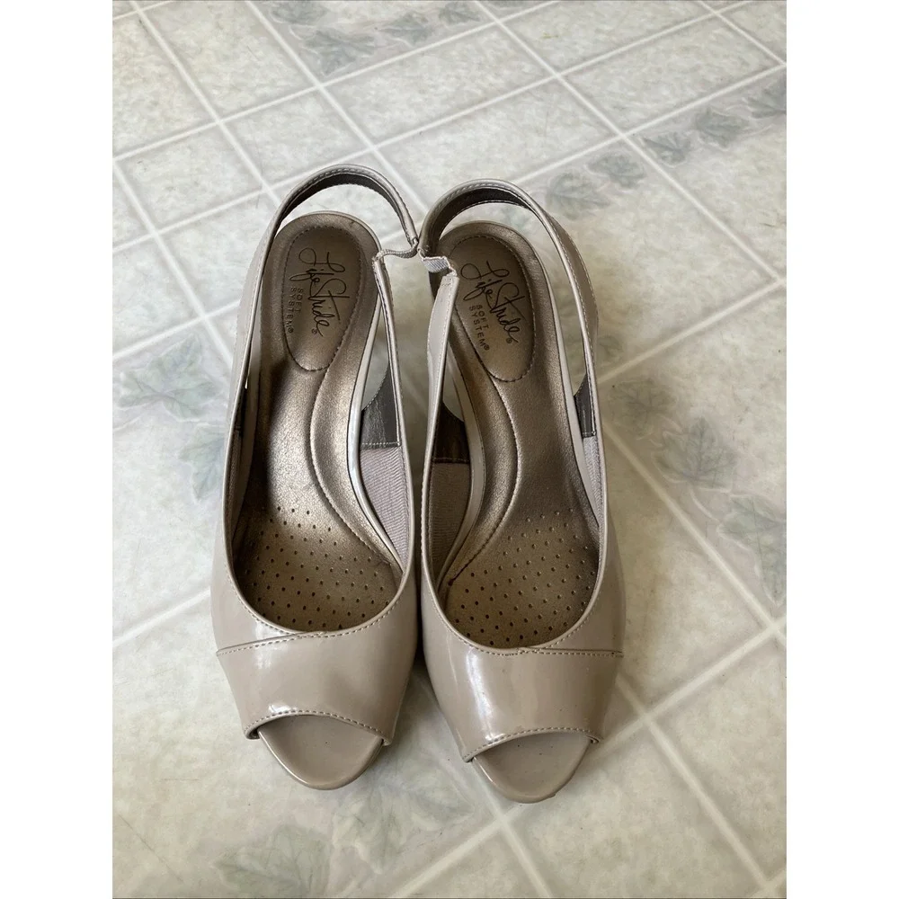 Life Stride INVEST Soft System Slingback Peep Toe Pumps Light Taupe size 8.5